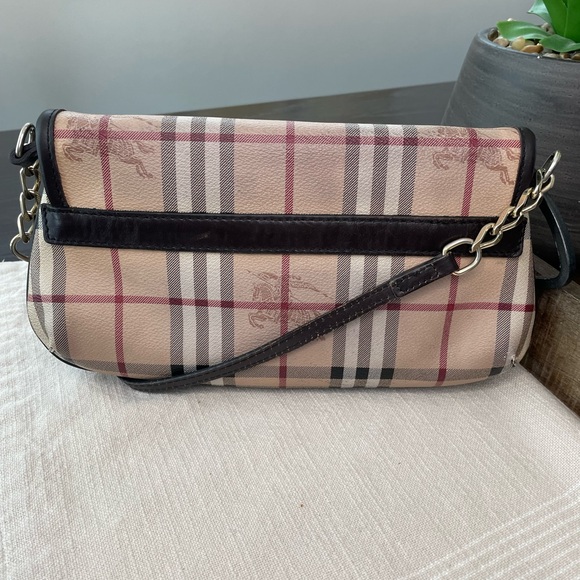 💯 authentic Burberry Haymarket crossbody - Picture 2 of 15